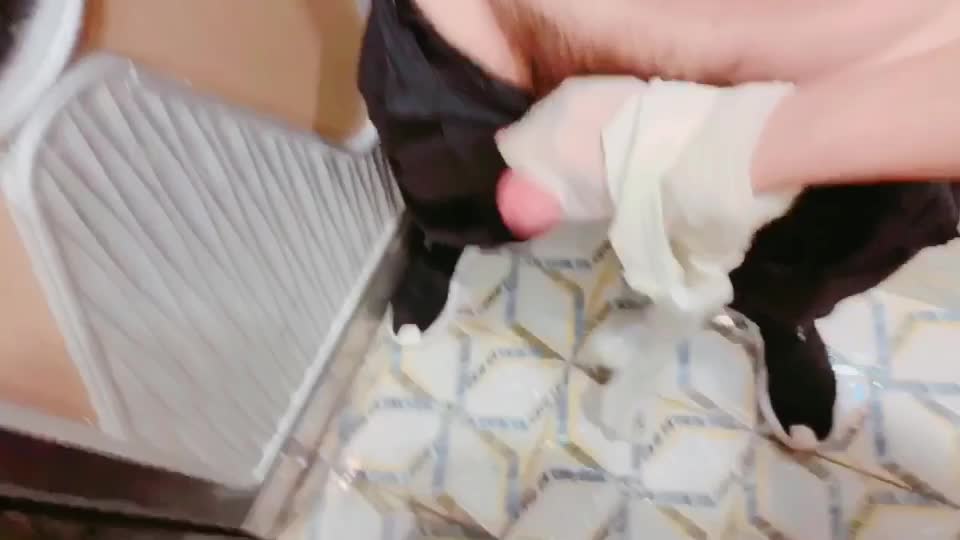 你帮姐姐舔舔脚 姐姐帮你打手枪02