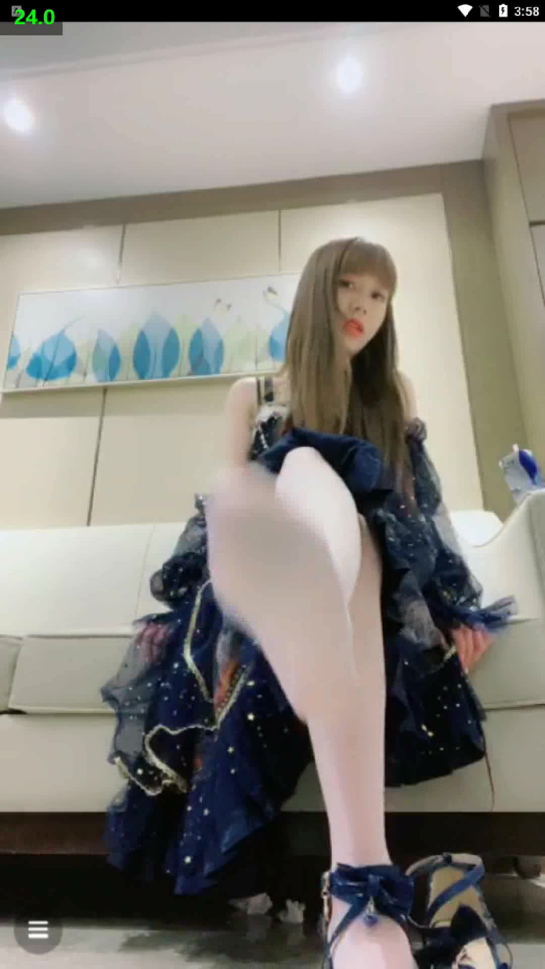 Lolita装扮红绿灯第一视角调教