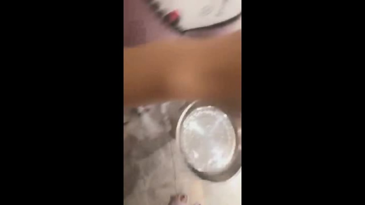 小贝鞭打玩奴