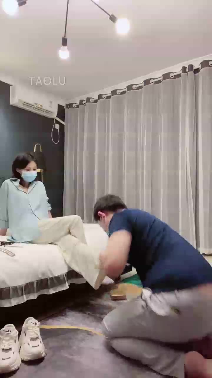 被圈养的凄惨的第一天