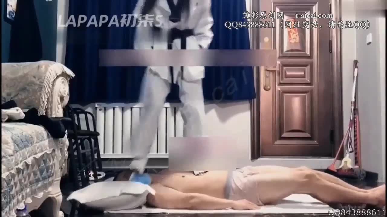 绝美学生主 长腿跆拳道 全体重踩踏 脚耳光 踢裆 踩裆