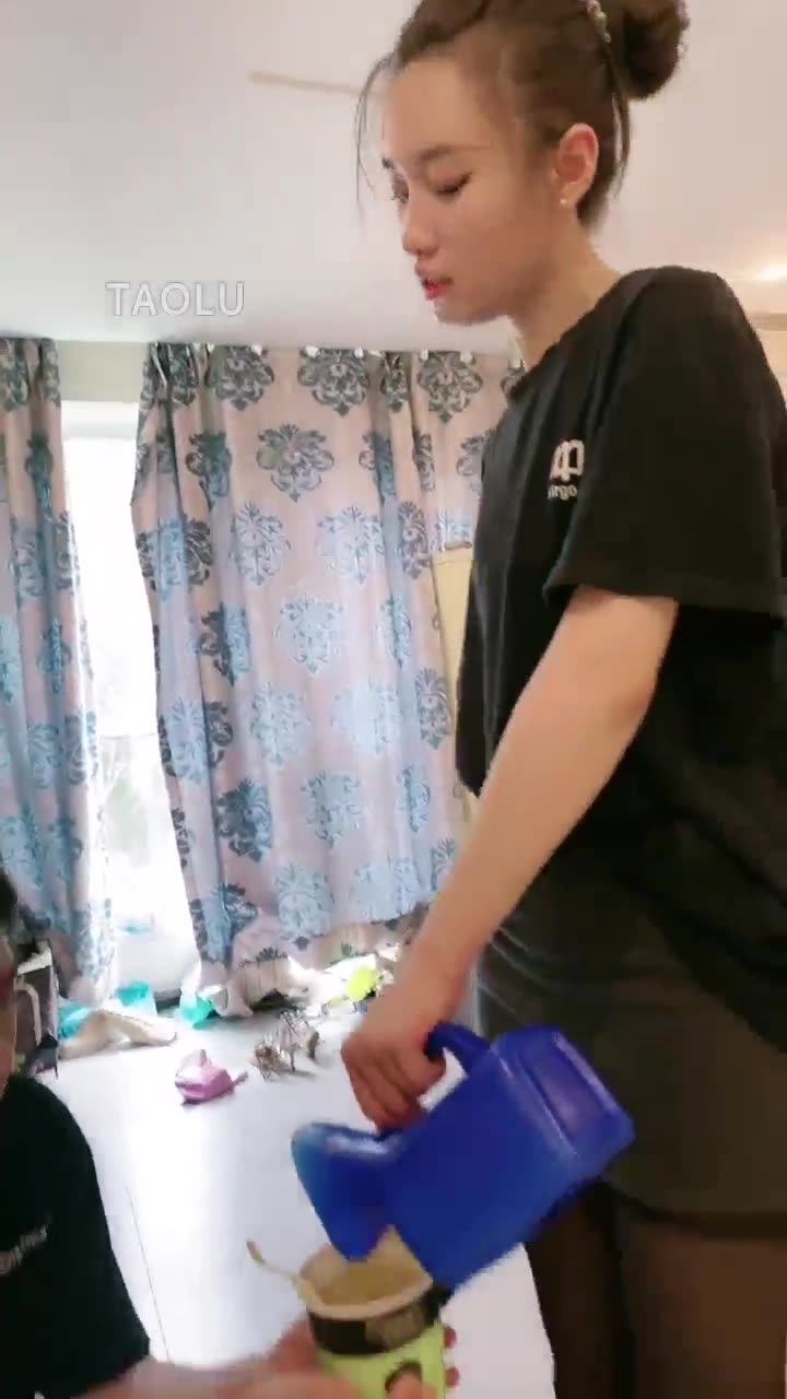 慧慧爱心 黑丝 踩踏