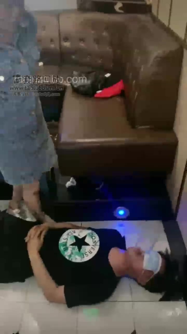 ktv全食巨量圣水与呕吐物 口水 鼻涕 烟灰 烟头