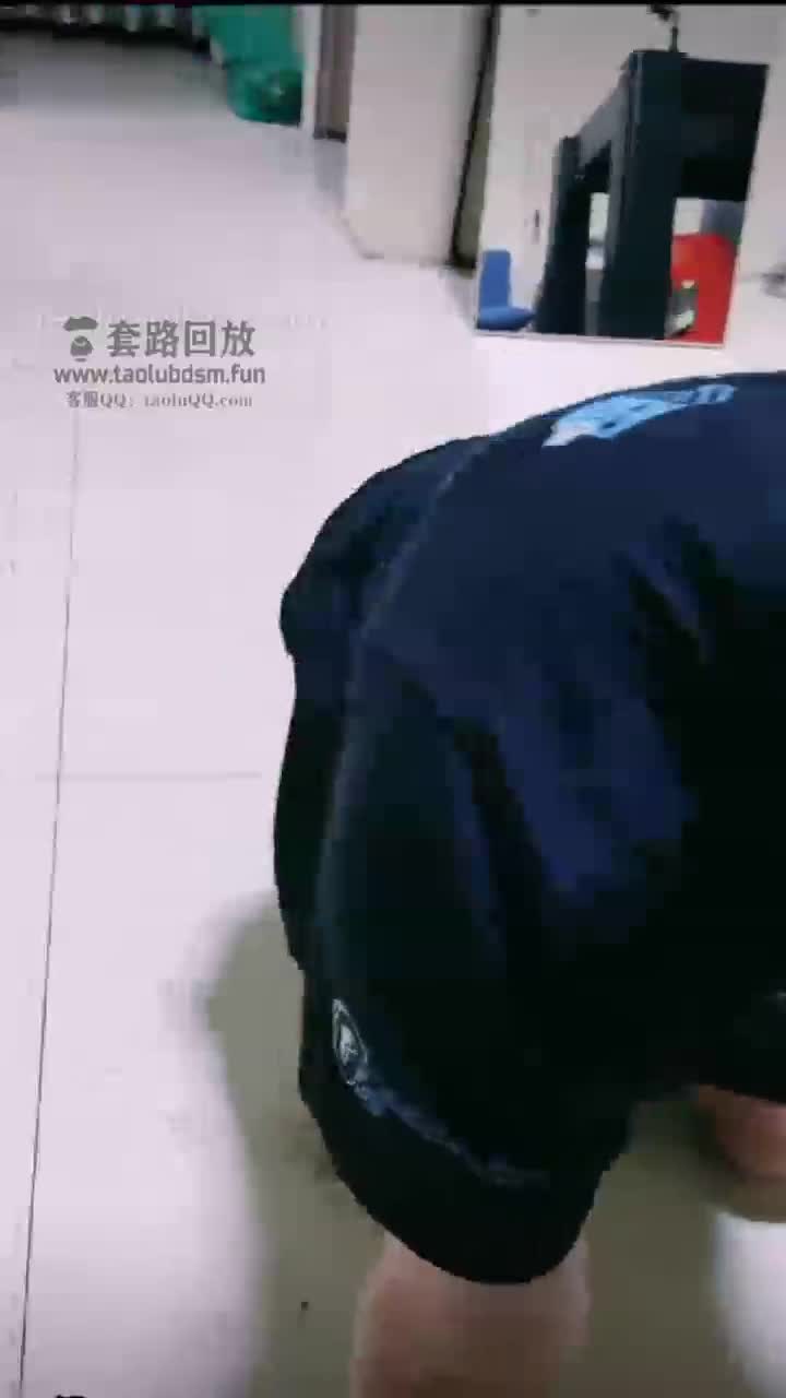白色帆布鞋调教