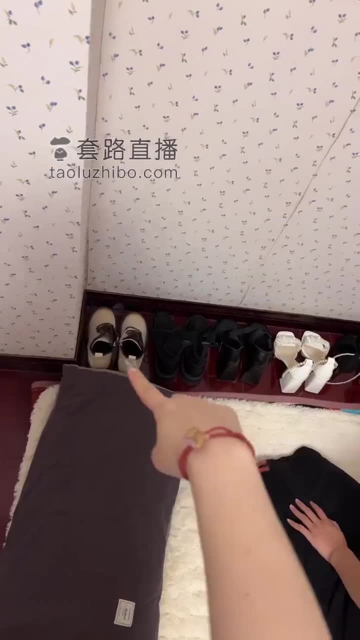 开发女仆店的素人小姐姐