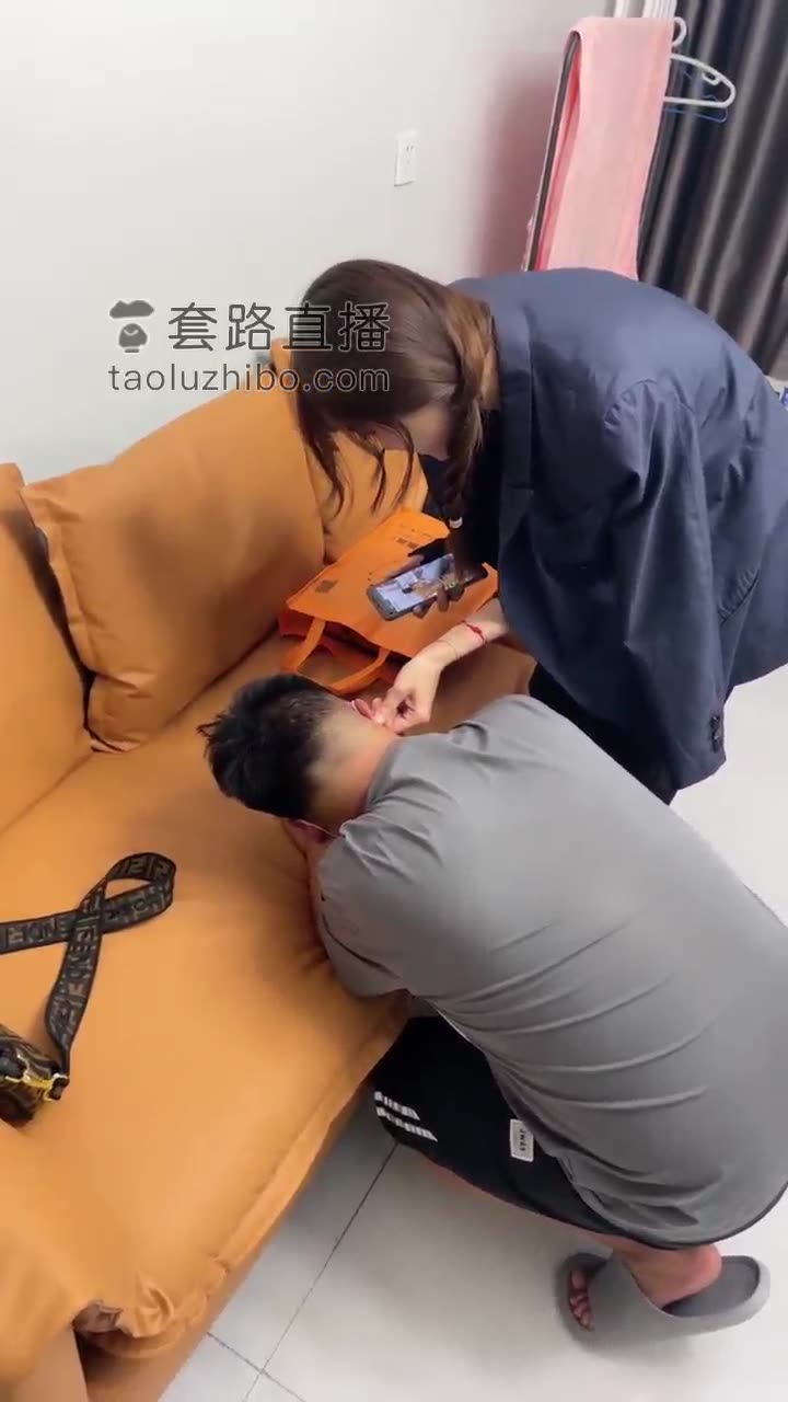 重度调教 踢裆 全体中踩踏 深喉 非常严厉