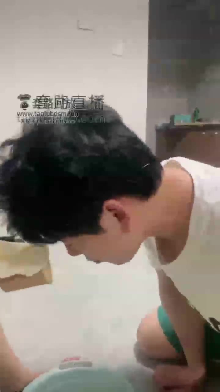 调教 大量圣水 呕吐物 浸泡丝袜