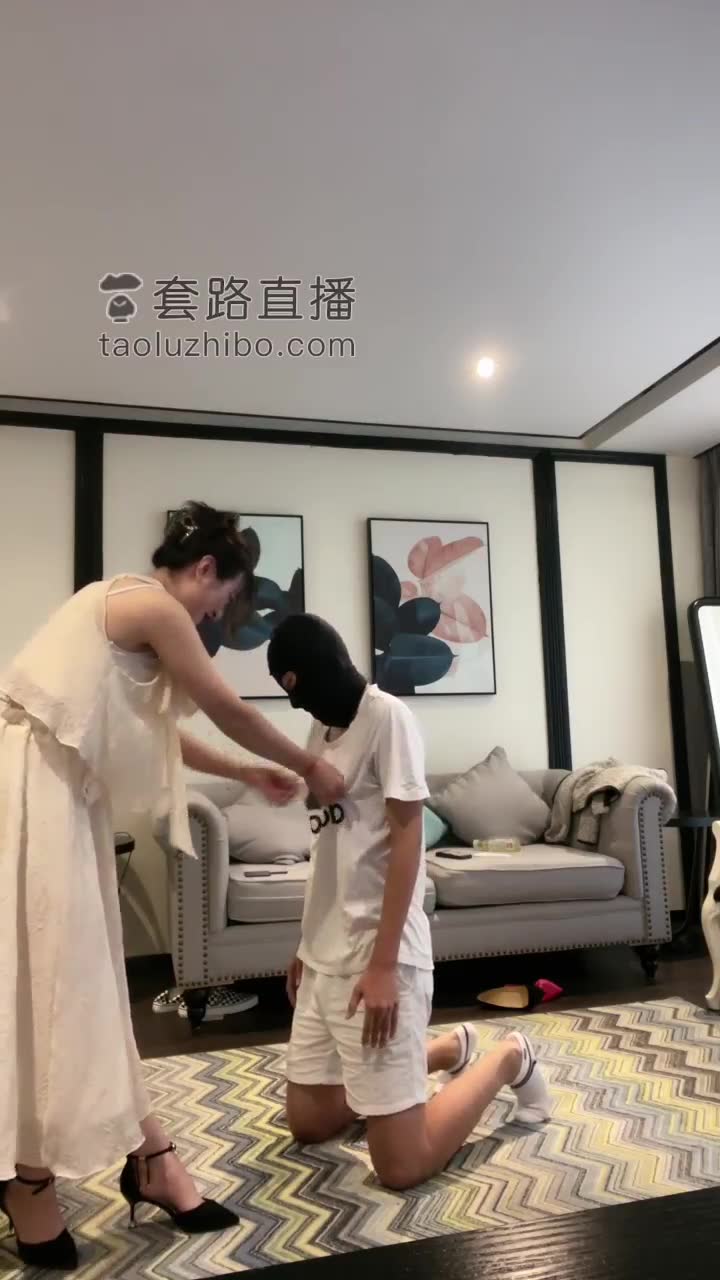 暴力调教 鞭打贱货