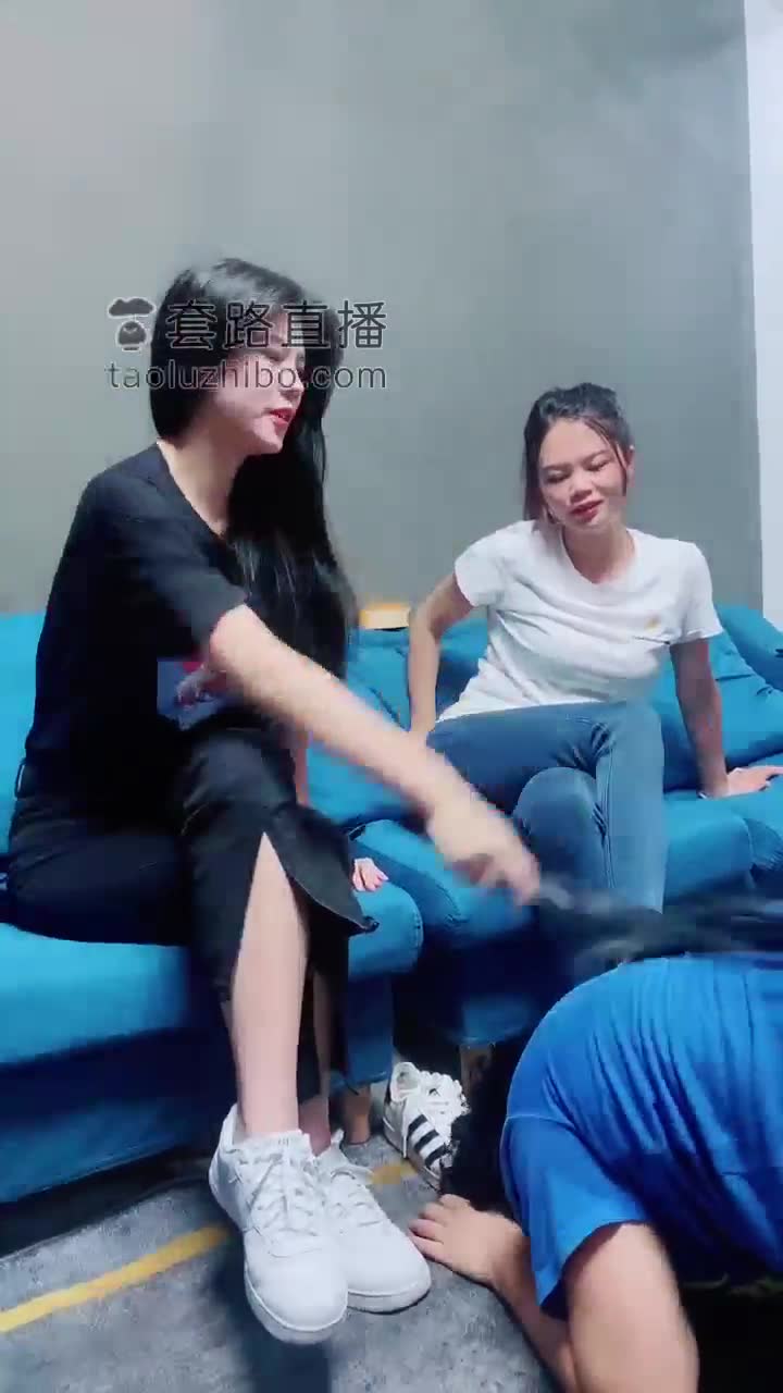 带素人黄圣依体验调教的乐趣