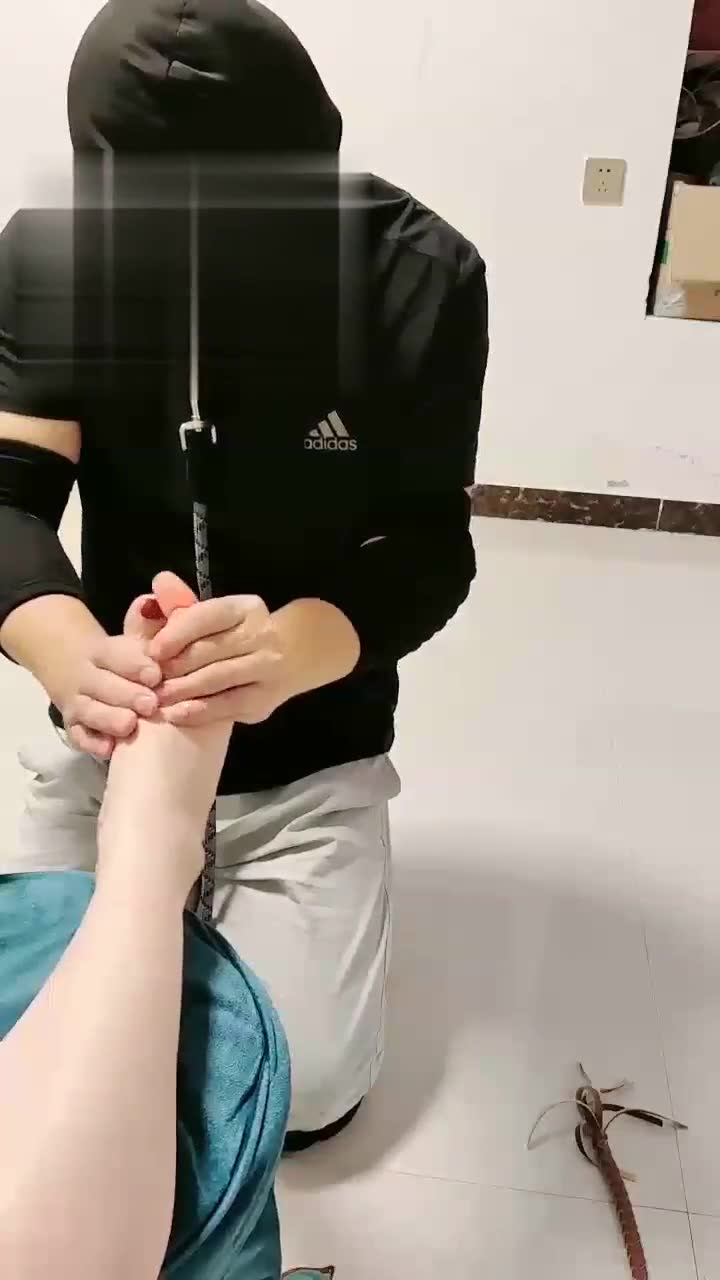 喝洗脚水