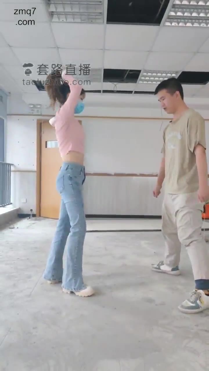 烂尾楼里的暴力调教