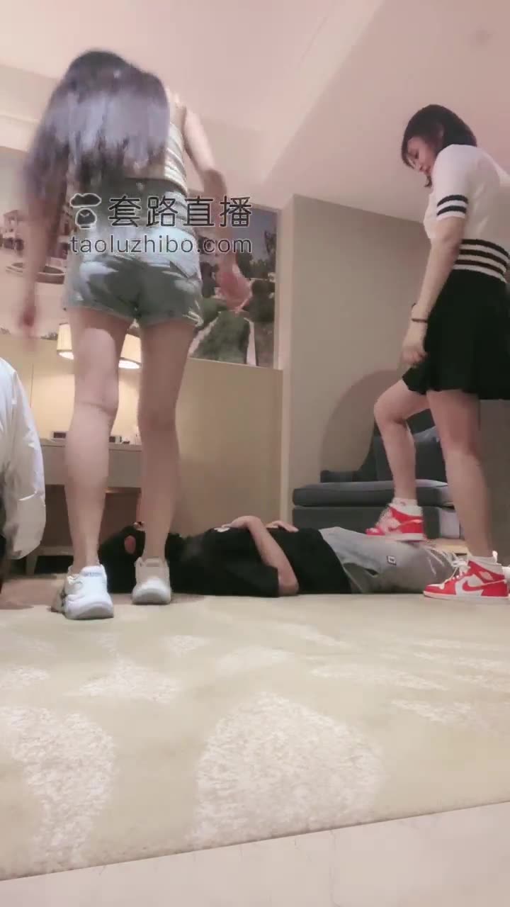 踩踏耳光 双主极度羞辱