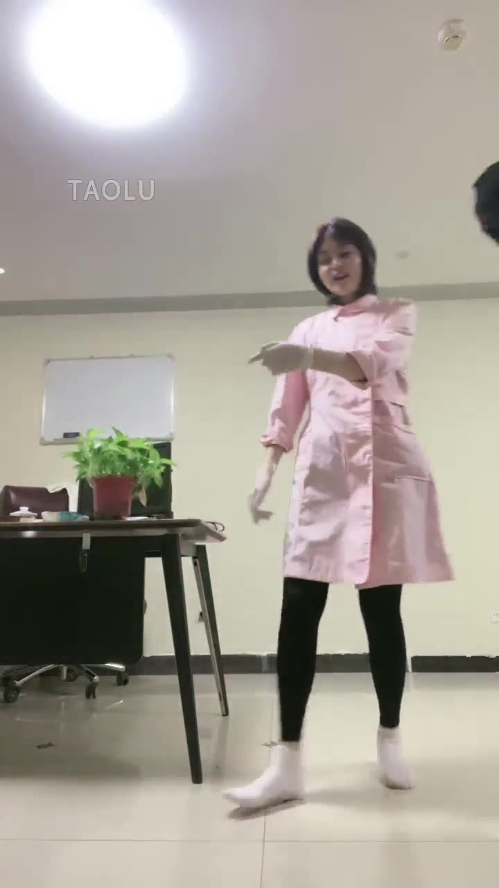 护士暴打探亲者
