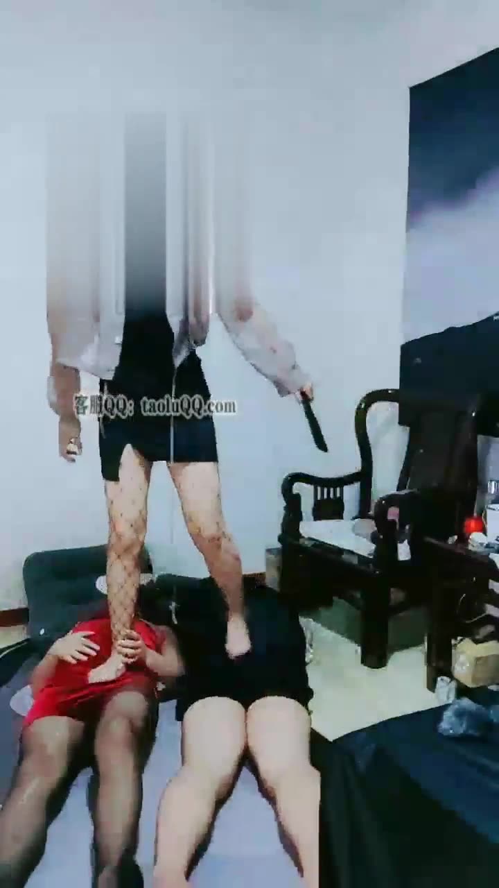跳舞后 晚上两个家奴伺候我