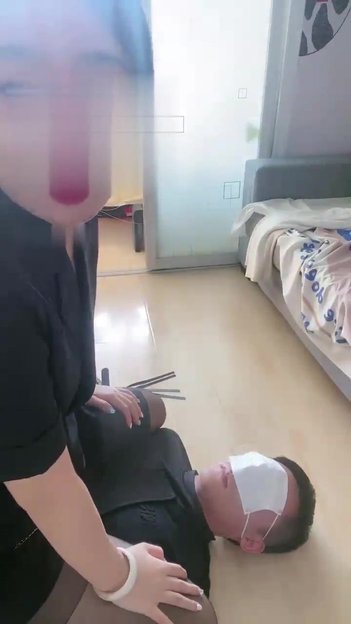 狠虐小白 全程高能 强制圣水