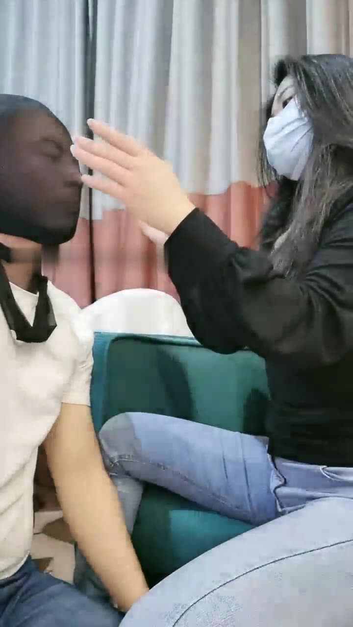 疯狂的耳光