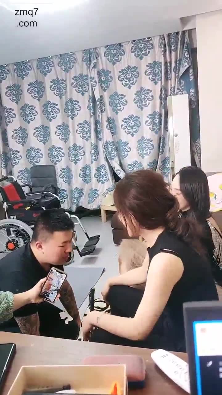 首次调教 脚奴伺候我
