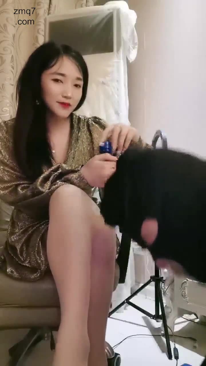 耳光 跪拜 羞辱
