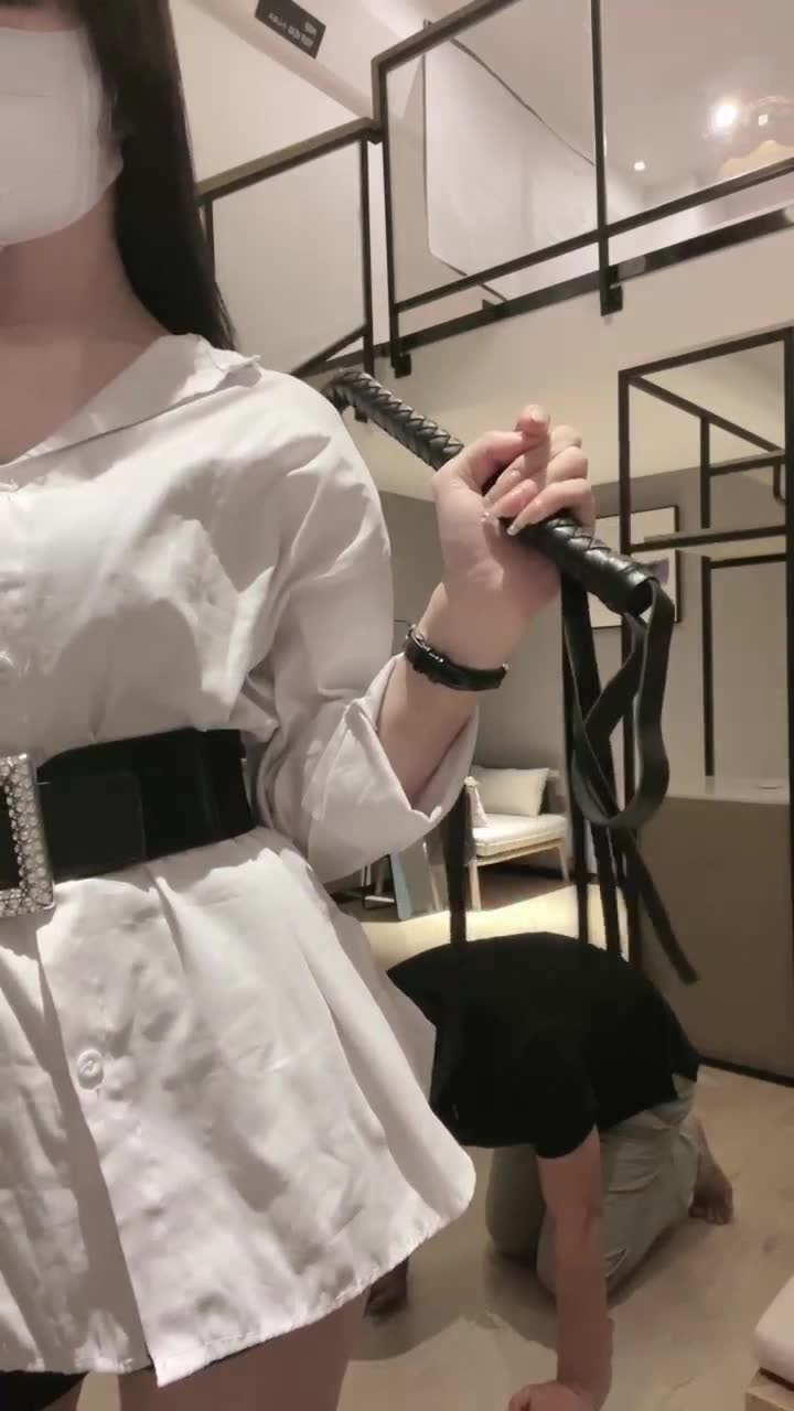 暴打刚入圈的大学教授