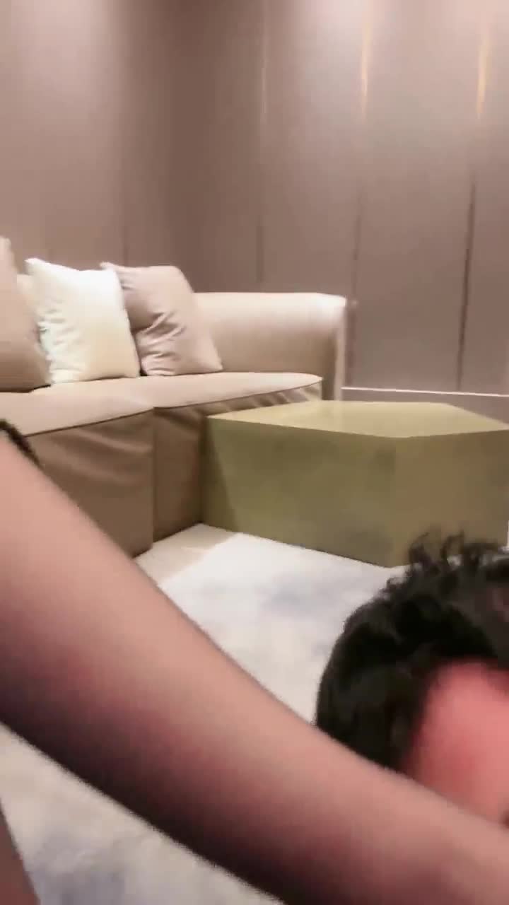 受虐中 女友来电话