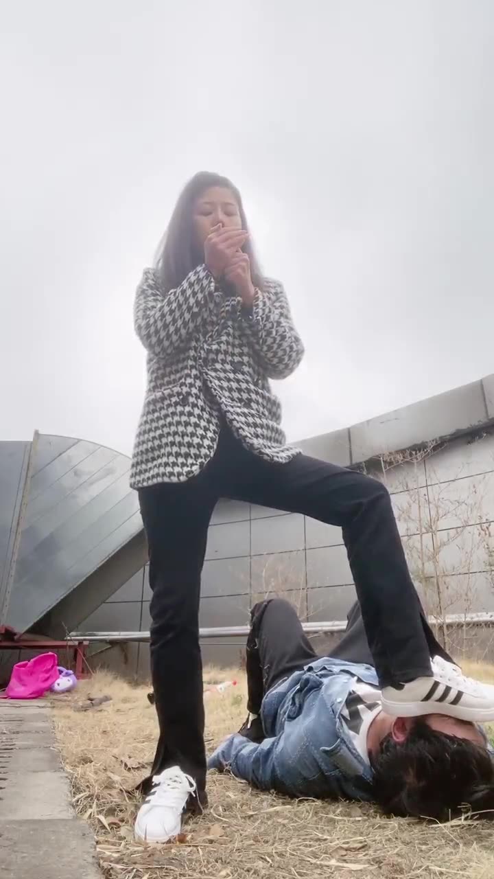 户外 暴打