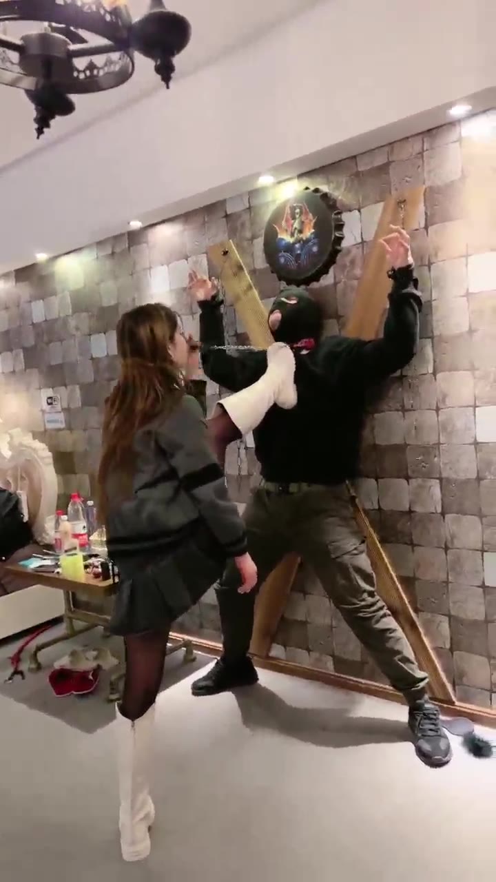 美哭了