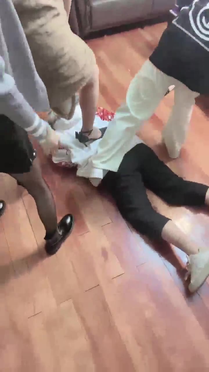 女仆店开发几个素人小姐姐