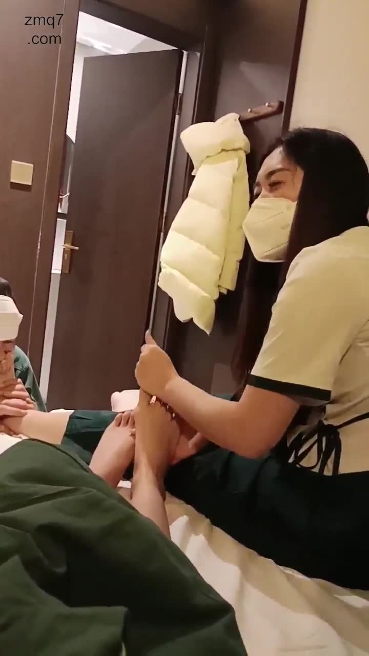 足浴小姐姐