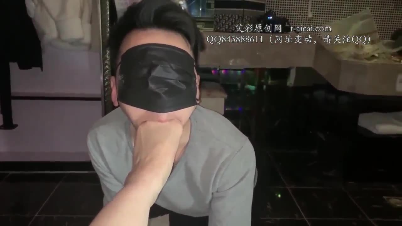 barefoot deepthroat, neck stomp, foot slap