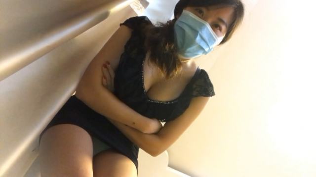 女S黑丝脚和臭裸足虐怒奴