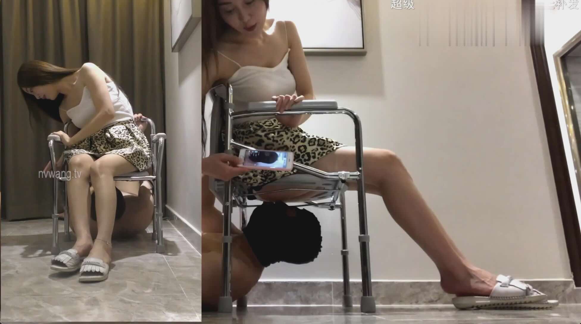 小刚当vivi厕奴的第三天