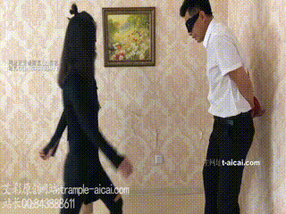 双女主暴力踢裆