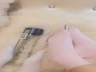 【女人亲女人】帆布鞋棉袜玉足视频