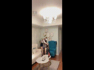 【妆主大人】虐哭母狗 耳光钻胯踢踹
