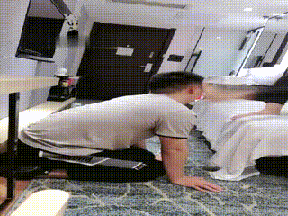 欣桐学生s羞辱前男友 