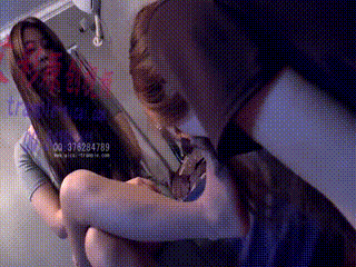 _女女舔足